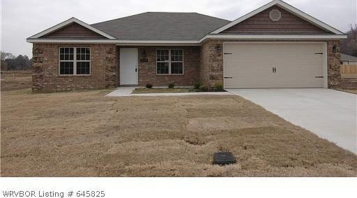 1st image of 1917 Scarlet Oaks Dr
