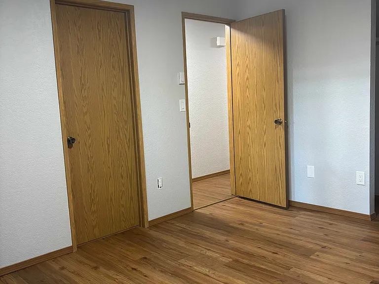 4th Avenue Ct E — Photo 20