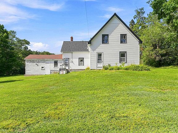 3rd image of 601 Seaman St E