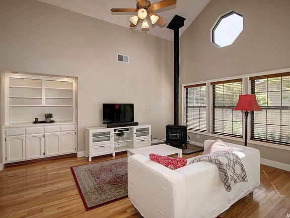 5th image of 1508 Clarendon St