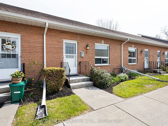 4th image of 45 Prince Edward St E #5