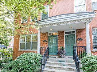 220 W Scott St APT A, Chicago, IL