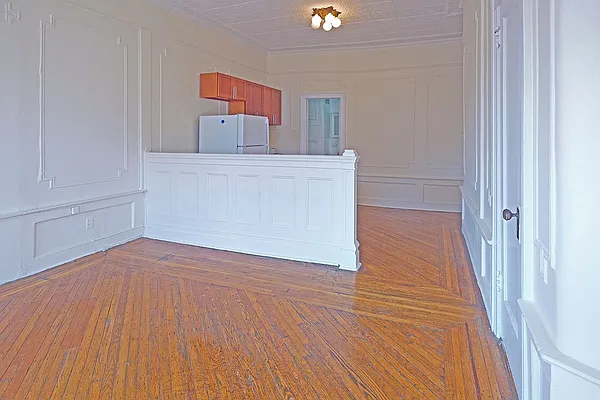 Rented by CG Realty | media 18