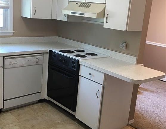 5th image of 2710 South Rd Unit G12