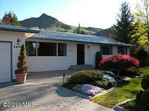 2nd image of 1513 Woodhaven Pl