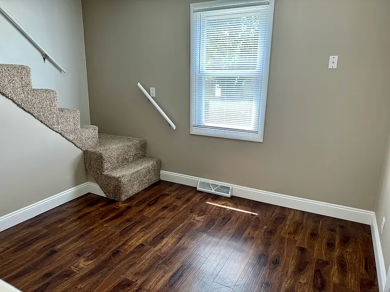 1101 Carroll St — Photo 8