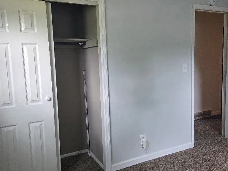 1225 Scott Ave — Photo 9