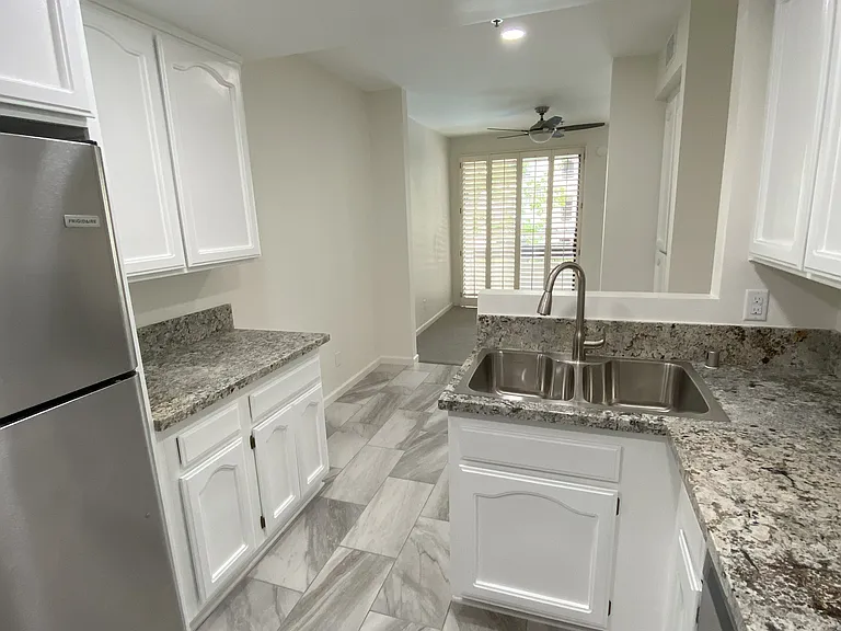 5845 Friars Rd #1216 — Photo 3