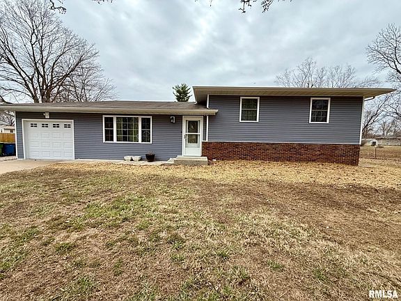 2nd image of 407 Camelot Dr