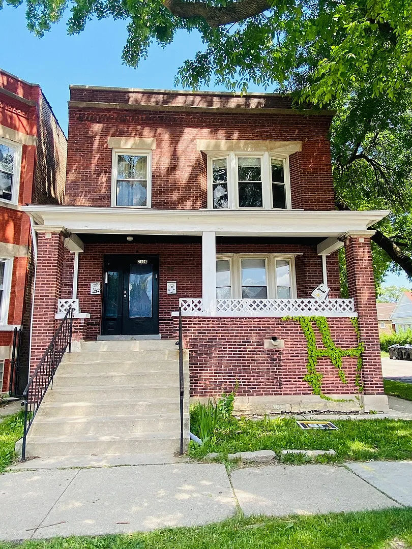7125 S Woodlawn Ave photo 1