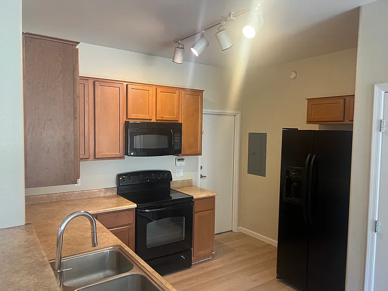 1350 S Greenfield Rd #1032 — Photo 5