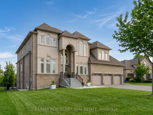 170 Athabasca Dr, Vaughan, ON L6A 3R9