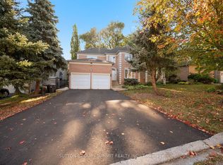 2947 Hammond Rd, Mississauga, ON L5K2M5