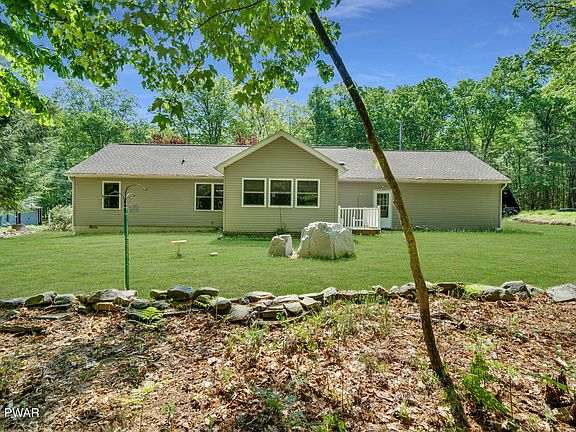 4th image of 122 Hickory Dr