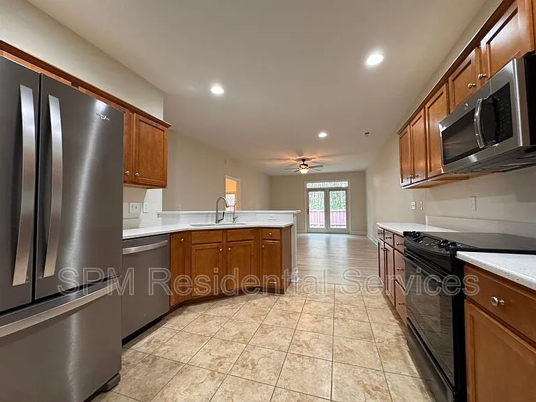 4534 Regent Dr — Photo 12