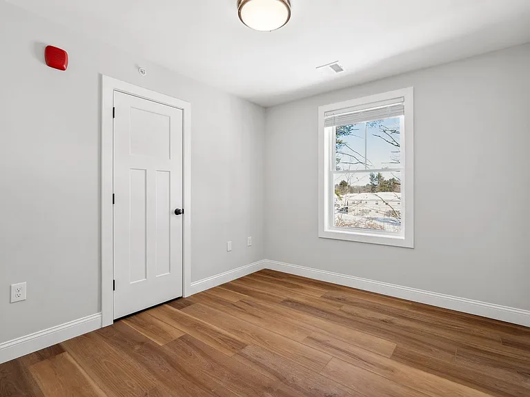 Bayberry Commons- 3 Bedroom 2.5 Bath Townhomes with 2 Car Garage — Photo 58