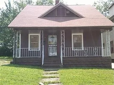 9628 Union Ave photo 1