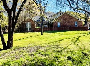 101 Burton Hill Dr, Weatherford, TX 76087
