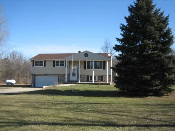 18145 Erhart Rd, Grafton, OH 44044