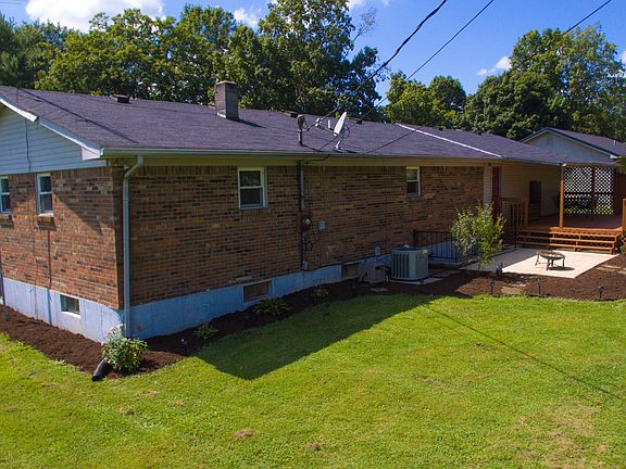 2nd image of 180 Steen Ave