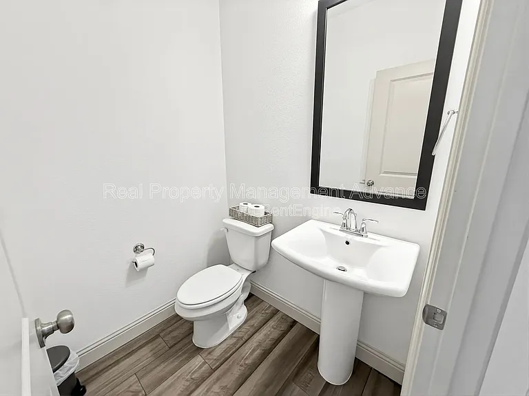 6064 Silverado Trl — Photo 18