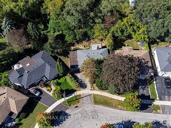 4th image of 39 McManus Rd