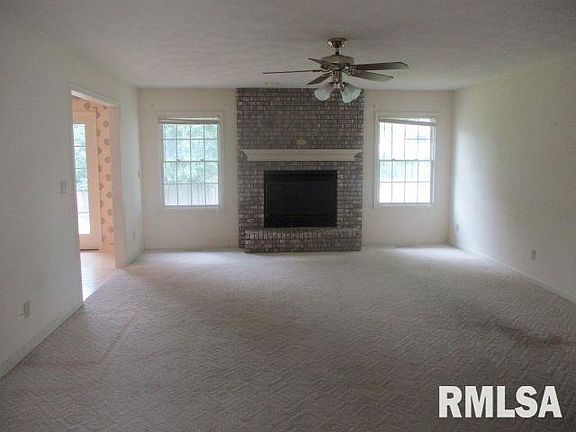 3rd image of 148 Cracklewood Ln