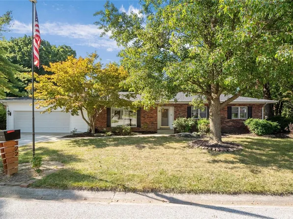322 Sherwood Dr, Glen Carbon, IL 62034
