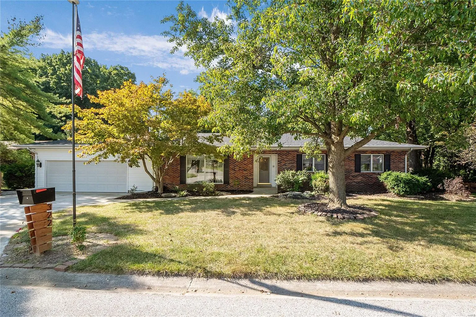 322 Sherwood Dr photo 1