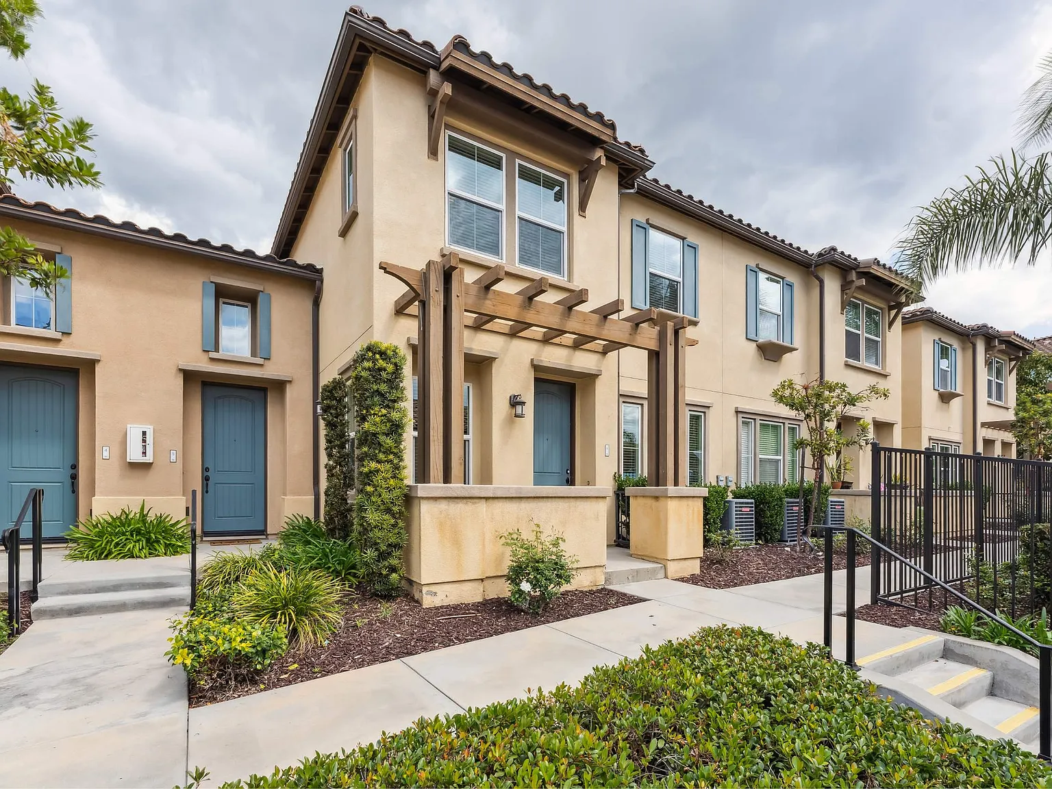 Casa Lago Eastlake — Photo 1
