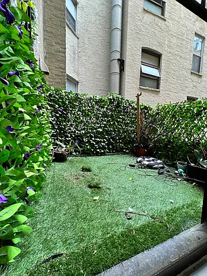 Rented by EastMount Realty LLC | media 24