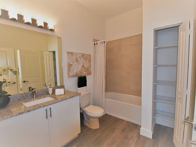 Azul Luxury Residences — Photo 12