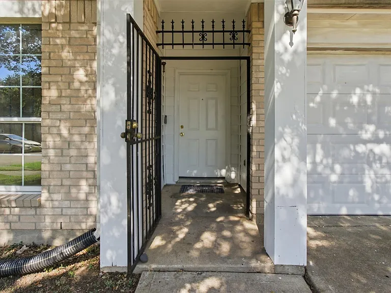15738 Boonridge Rd — Photo 5