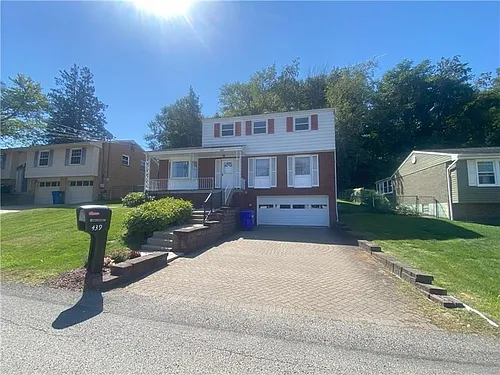 439 Crestview Dr Photo 1