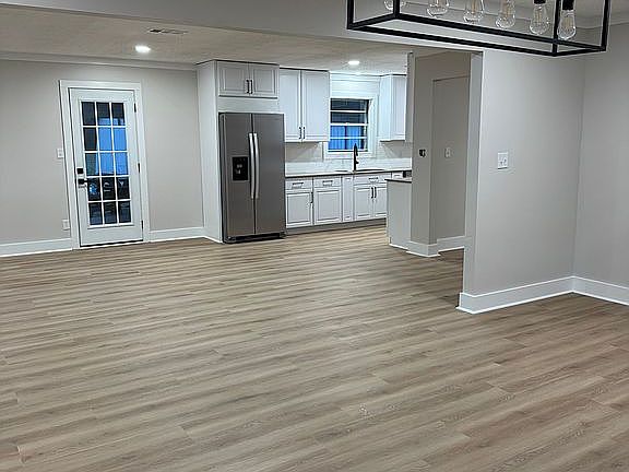 5th image of 2176 Cal Steens Rd