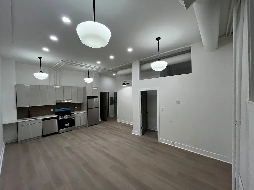 1 bed, $2,300 — Photo 2