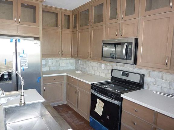 2nd image of 2727 E University Dr Lot 139