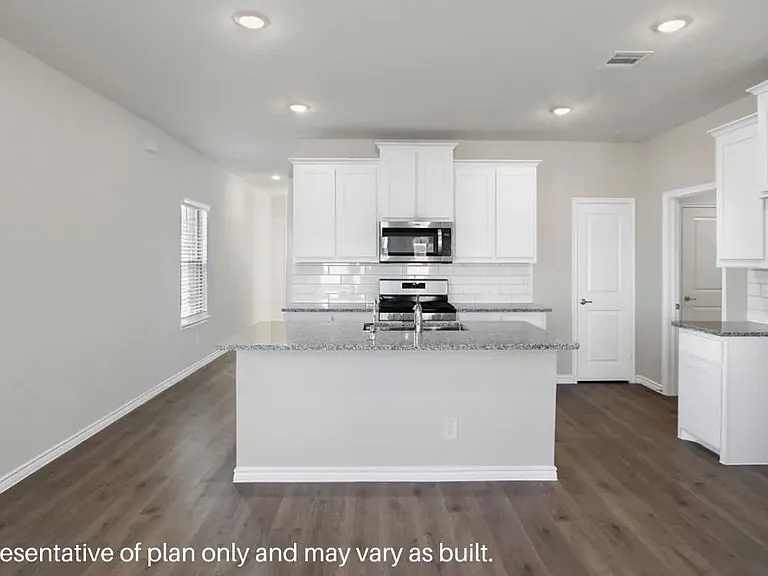 Willowmore Dr — Photo 3