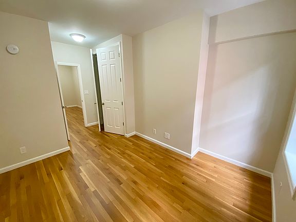 3rd image of 429 E 9th St APT 3