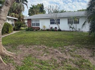 823 Courtington Ln #1, Fort Myers, FL 33919