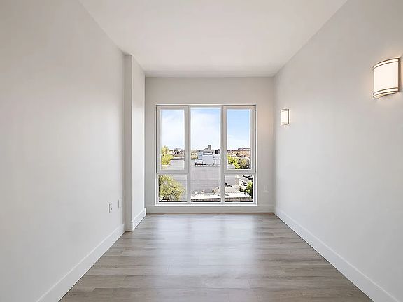 2nd image of 2605 Snyder Ave #7P