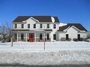 4916 N Waterford Dr, Appleton, WI 54913