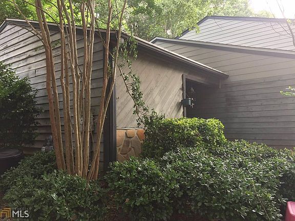 3rd image of 279 Toweridge Dr