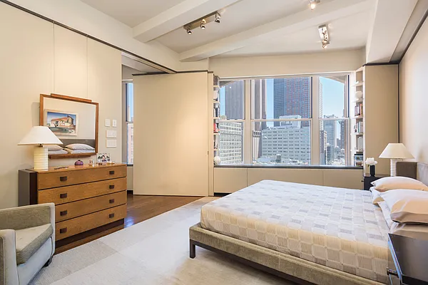 Sold by Compass | media 21