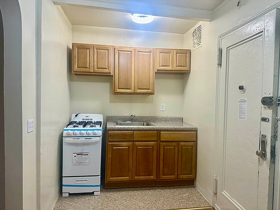 3rd image of 41-12 41st St APT 1L