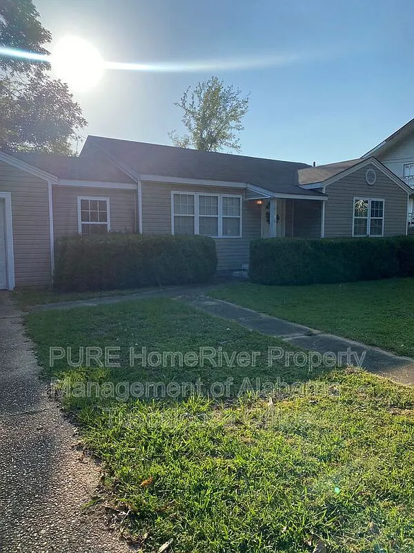2 bed, 1.0 bath, 978 sqft, $1,350 — Photo 2