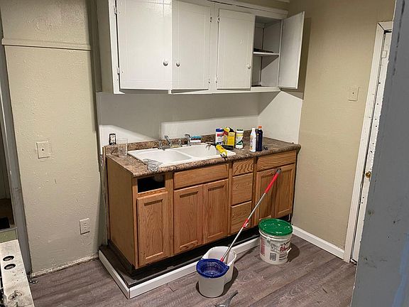 3rd image of 1519 Alma St