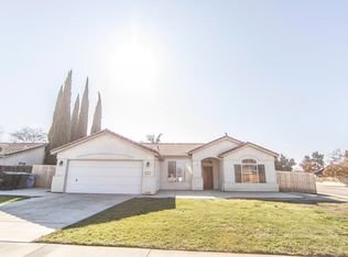 881 W Willow St, Hanford, CA 93230