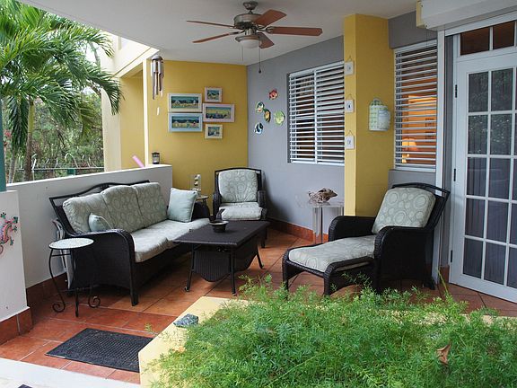 Front Terrace facing beach