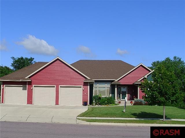 1st image of 2 Bishop Lucker Ln